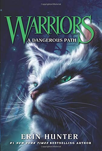 9780062367006 Warriors #5: A Dangerous Path - Erin Hunter (Miękka oprawa) - obrazek 1